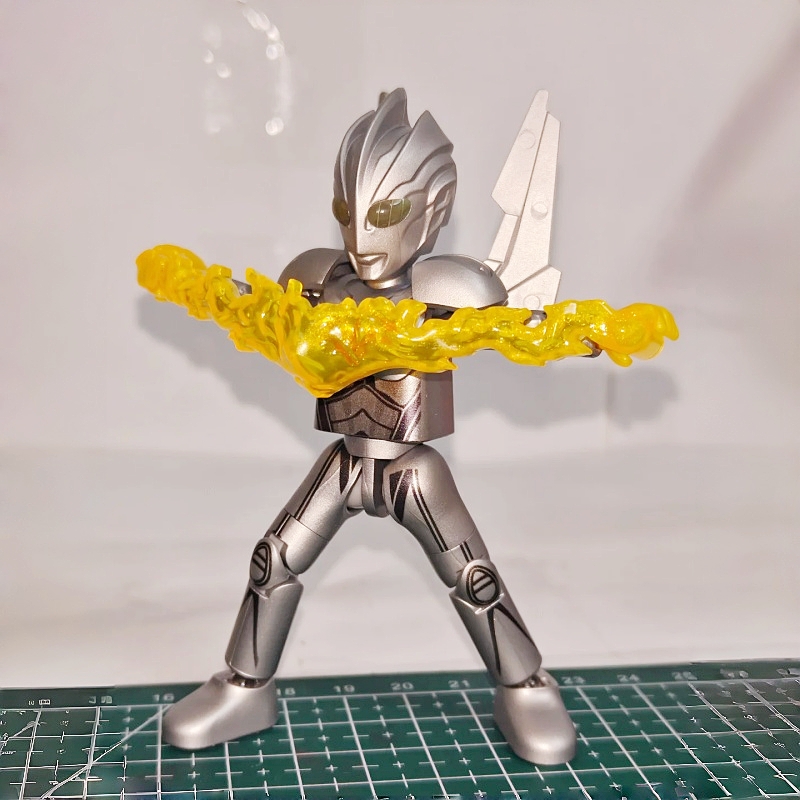Blokees Ultraman Shinning Edit - Model Kit Zero Megaman recension och pris
