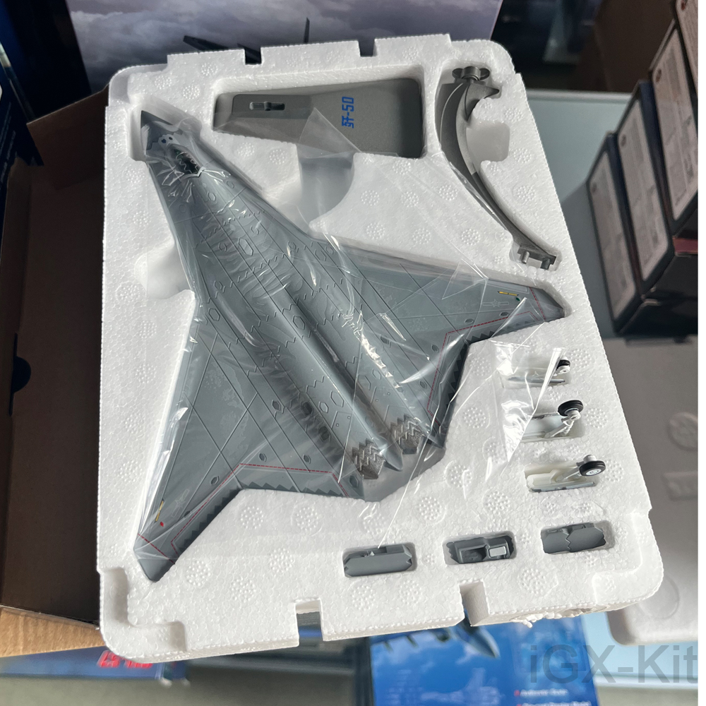 1:144 Scale China J50 Fighter  - Model Kit China recension och pris